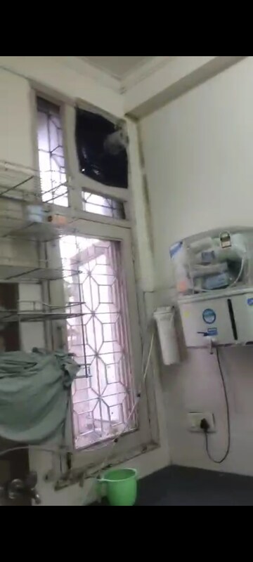 Bathroom in 2 BHK Builder Floor at Green Park – for Rent