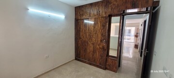 Room in 3 BHK Apartment at Signature Global Park 4 and 5, Sohna Sector 36 – for Rent