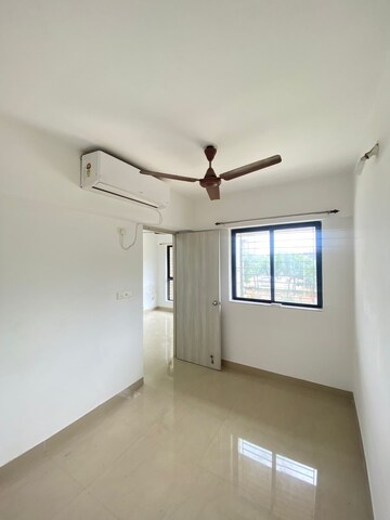 Room in 1 BHK Apartment at Lodha Golden Dream, Dombivli East – for Rent