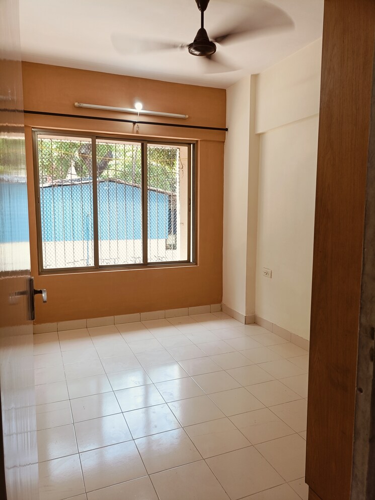 Room, raj-sundaram 2 Bedroom 779 Sq.Ft. Apartment In Dahisar East Mumbai 9161414