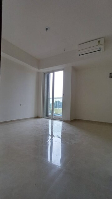 1 BHK Apartment For Rent in Indiabulls One Indiabulls, Pokhran Road No Two