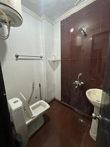 Bathroom in 1 BHK Builder Floor at Saket – for Rent