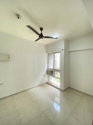 Room in 2 BHK Apartment at Lodha Golden Dream, Dombivli East – for Rent