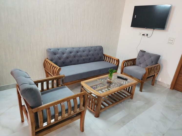 Living Room, ramgarh bhudda 2 Bedroom 1215 Sq.Ft. Builder Floor In Ramgarh Bhudda Zirakpur 9161438