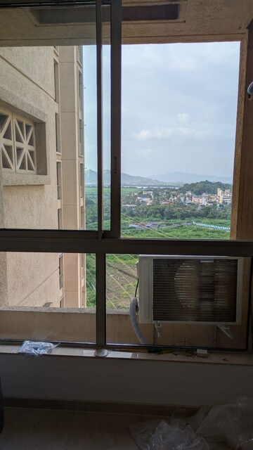 Room in 1 BHK Apartment at JVM Aroma, Kasarvadavali – for Sale