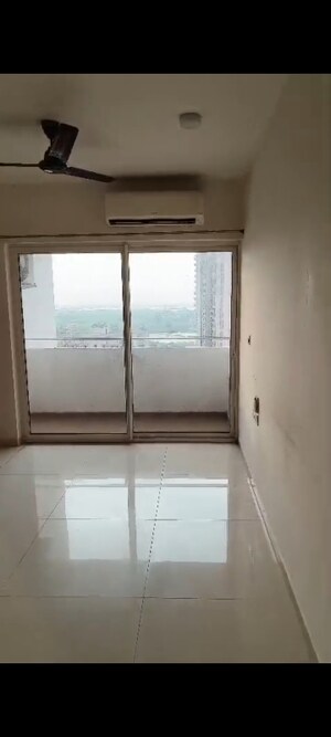 Room in 2 BHK Apartment at Shapoorji Pallonji Joyville Phase 2, Sector 102 – for Rent