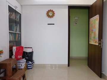 Furnished Amenities in 3 BHK Apartment at Sheth Montana, Mulund West – for Sale
