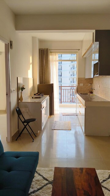 Team Area in 2 BHK Apartment at Suncity Avenue 76, Sector 76 – for Rent