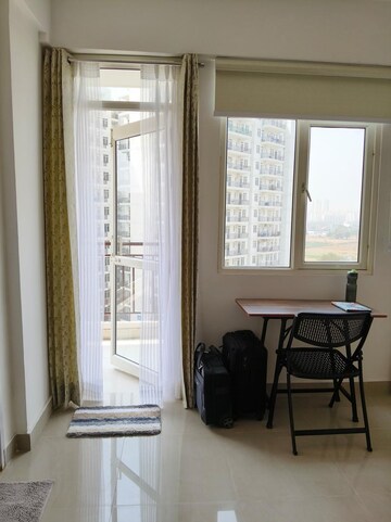 Team Area in 2 BHK Apartment at Suncity Avenue 76, Sector 76 – for Rent