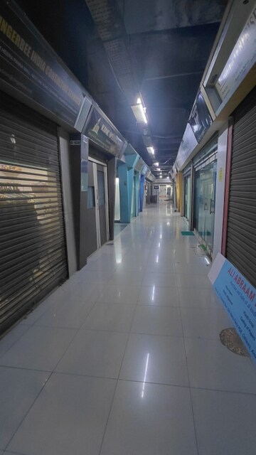  Office Space For Rent in Om Heera Panna Mall, Andheri West