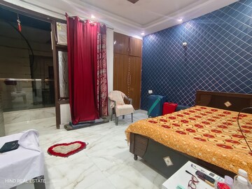 Bedroom in 2 BHK Builder Floor at Chattarpur – for Rent