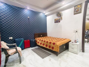 Bedroom in 2 BHK Builder Floor at Chattarpur – for Rent