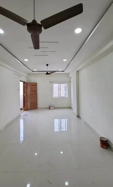 Room in 3 BHK Apartment at Rajapushpa Provincia, Narsingi – for Rent