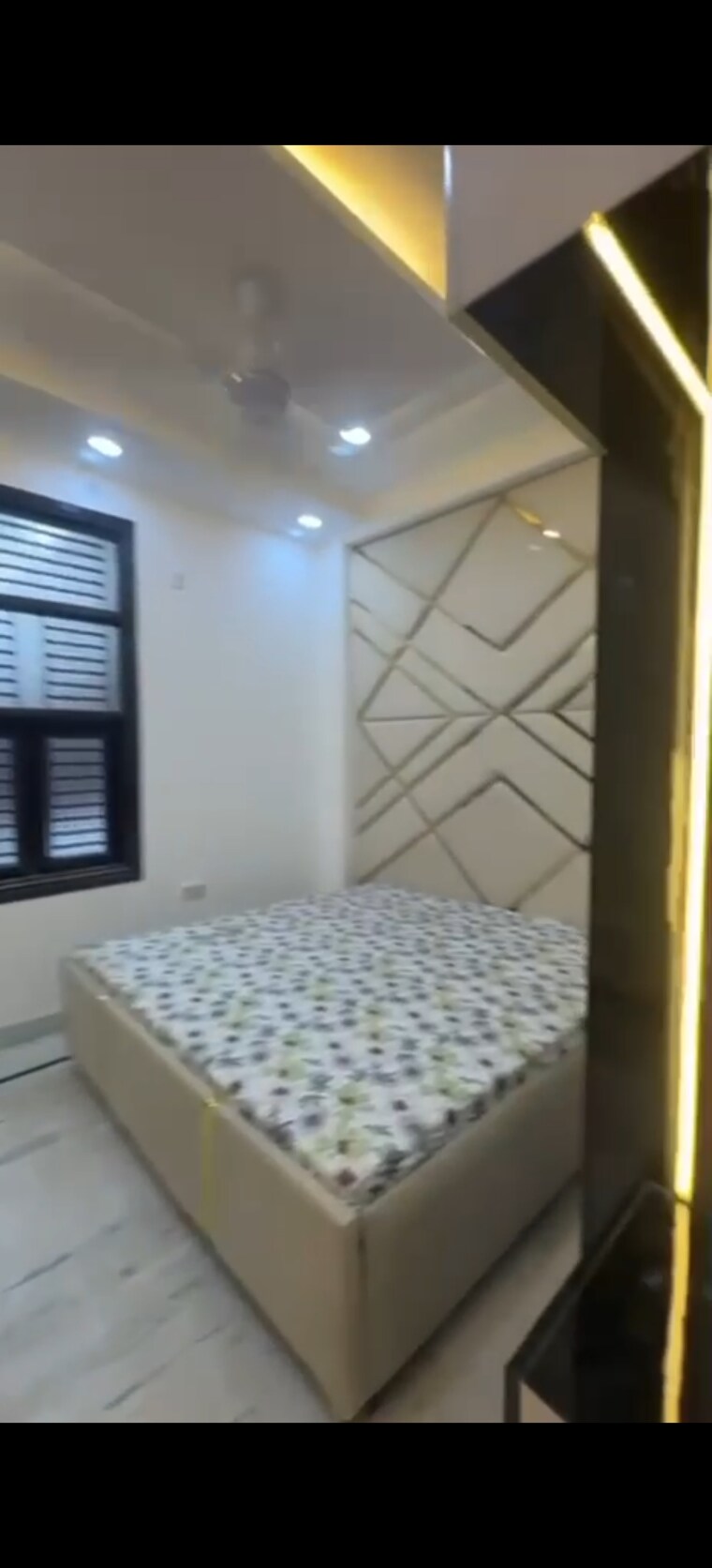 Bedroom, dwarka mor 3 Bedroom 90 Sq.Yd. Builder Floor In Dwarka Mor Delhi 9161525