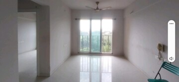 Room in 3 BHK Apartment at Hiranandani Meadows, Manpada – for Rent