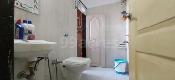 Bathroom in 3 BHK Apartment at Hiranandani Meadows, Manpada – for Rent