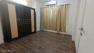 Bedroom in 3 BHK Apartment at Hiranandani Meadows, Manpada – for Rent