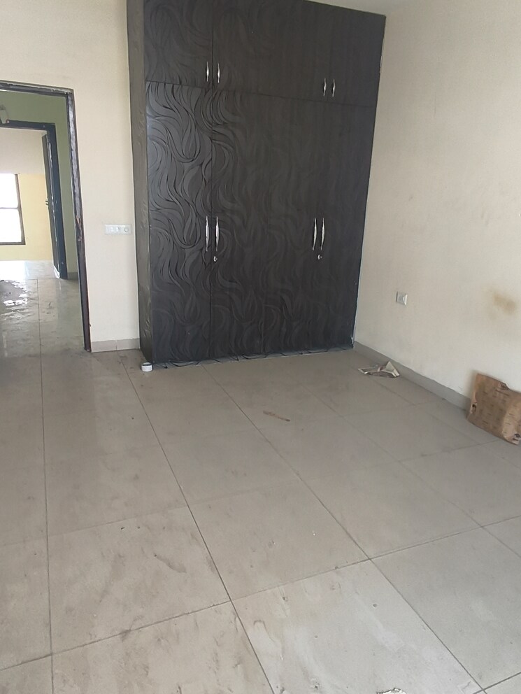 Room, wave-city 4 Bedroom 287 Sq.Ft. Apartment In Wave City Ghaziabad 9161631