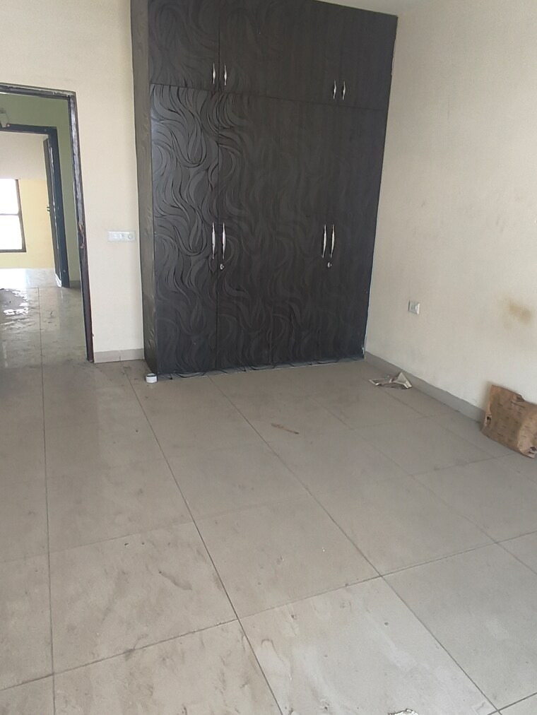 Room, wave-city 4 Bedroom 287 Sq.Ft. Apartment In Wave City Ghaziabad 9161631