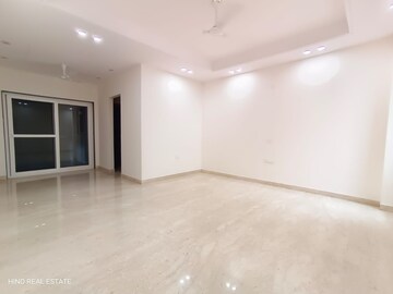 Room in 4 BHK Builder Floor at Vasant Kunj – for Rent