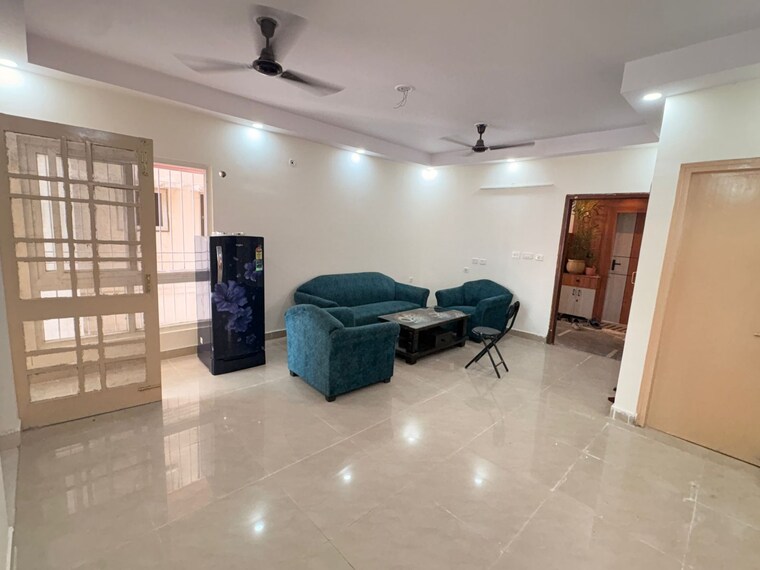 Living Room, upavp-ganga-yamuna-and-hindon-enclave 3 Bedroom 1520 Sq.Ft. Apartment In Pratap Vihar Ghaziabad 9161614