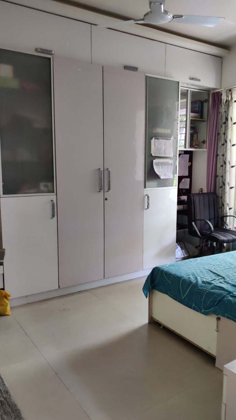Bathroom, rohan-kritika 2 Bedroom 1000 Sq.Ft. Apartment In Sinhagad Road Pune 9161602