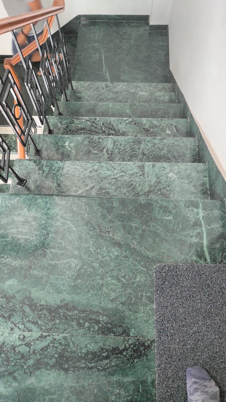 undefined, sector 30 5 Bedroom 167 Sq.Mt. Villa In Sector 30 Noida 9161641