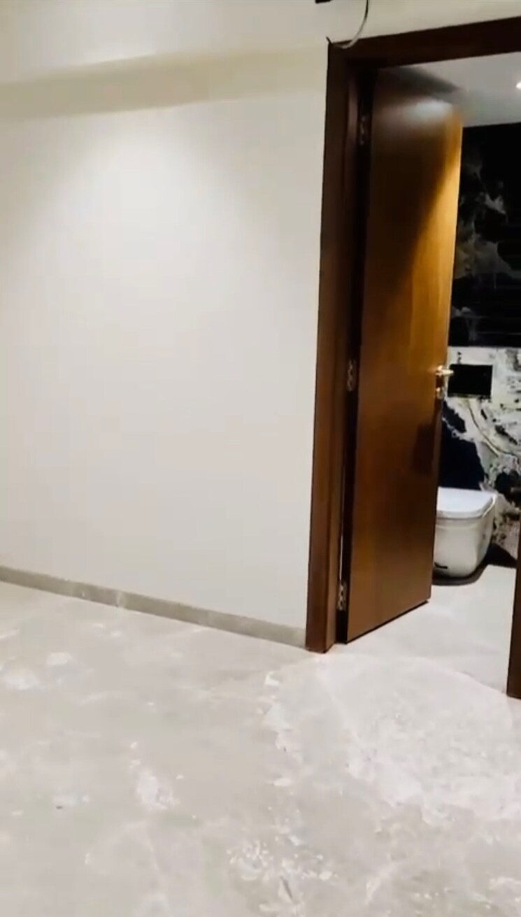 Room, santacruz west 2 Bedroom 716 Sq.Ft. Apartment In Santacruz West Mumbai 9161654