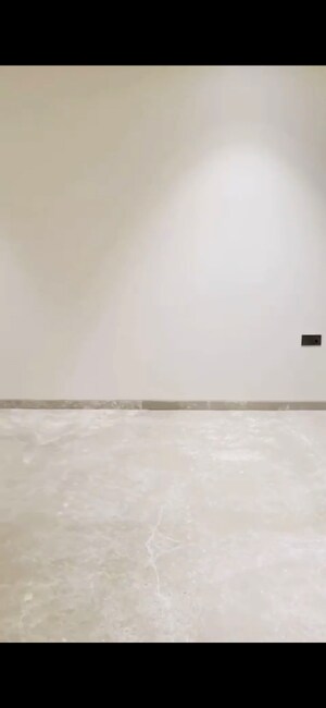 Room in 2 BHK Apartment at Santacruz West – for Sale