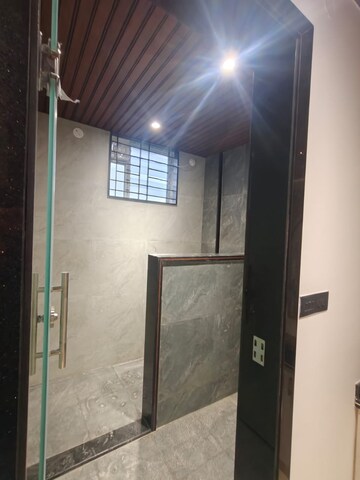 Bathroom in 5 BHK Villa at Reliaable Lake Vista, Hsr Layout – for Sale