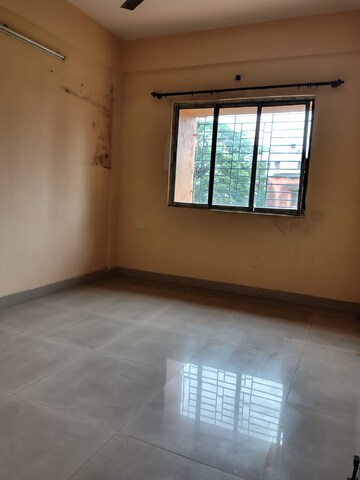 Room in 3 BHK Apartment at Eden Tolly Lakeside, Joka – for Rent
