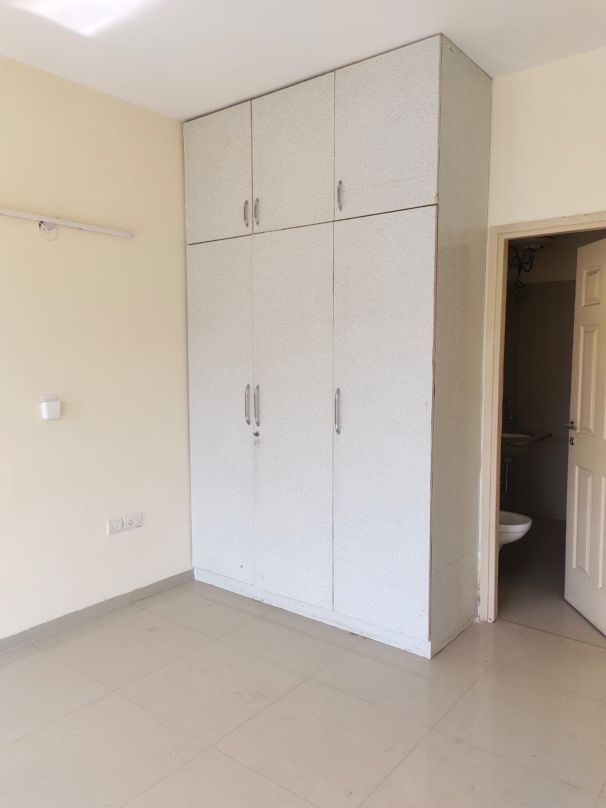 Room, emaar-mgf-emerald-hills 3 Bedroom 267 Sq.Yd. Apartment In Sector 65 Gurgaon 9161701