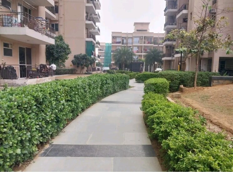 Balcony, signature-global-andour-height 2.5 Bedroom 745 Sq.Ft. Apartment In Sector 71 Gurgaon 9161692