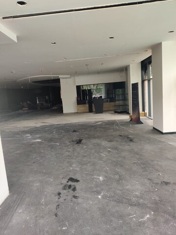 Team Area in  Showroom at Green Park – for Rent