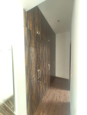 Building Lobby in 4 BHK Apartment at Indiabulls Centrum Park, Sector 103 – for Rent