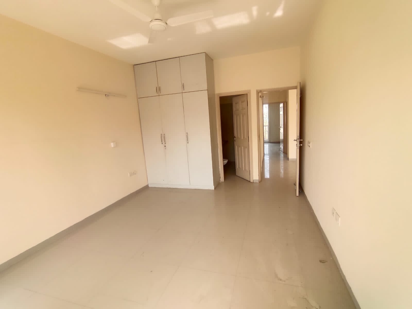 3 BHK Apartment For Rent in Emaar MGF Emerald Hills