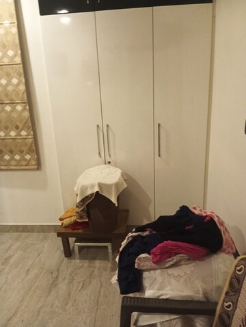 Furnished Amenities in 3.5 BHK Builder Floor at Faridabad Central – for Sale