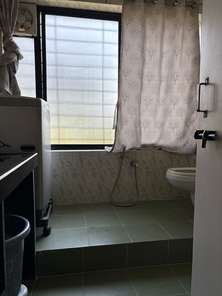 Bathroom, silver-spurs 4 Bedroom 2747 Sq.Ft. Builder Floor In Nibm Road Pune 9161957