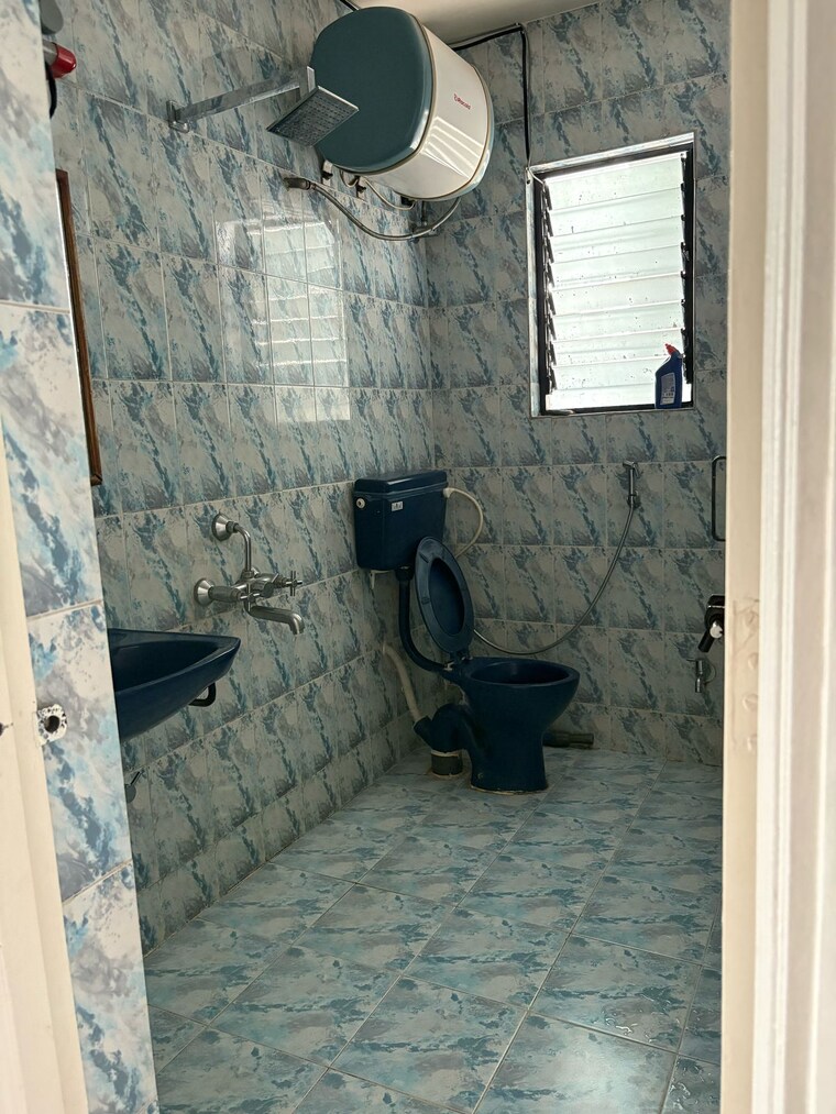 Bathroom, silver-spurs 4 Bedroom 2747 Sq.Ft. Builder Floor In Nibm Road Pune 9161957