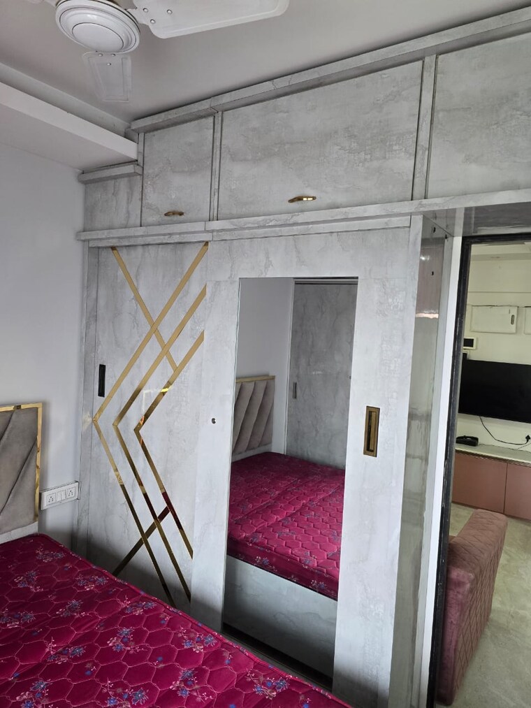 Room, platinum-life 1 Bedroom 450 Sq.Ft. Apartment In Andheri West Mumbai 9162010