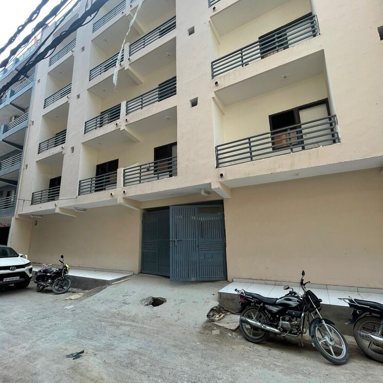 Exterior View, rwa-apartments-sector-70 1 RK 500 Sq.Ft. Independent House In Sector 70 Noida 9162033