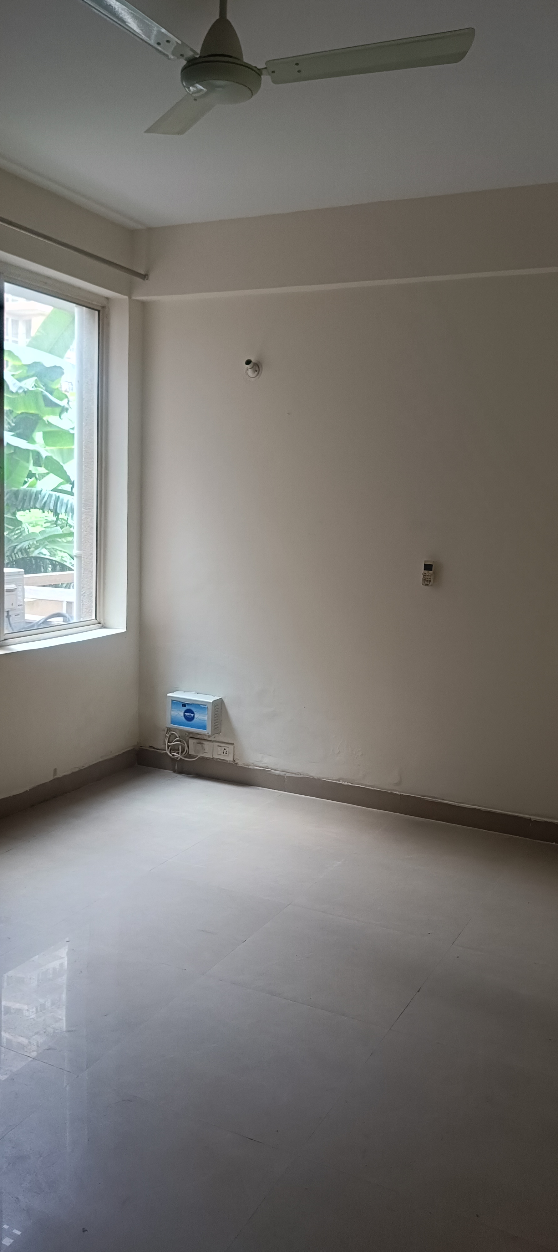 3 BHK + Extra Room 1835 Sq.Ft. Apartment in Unitech Woodstock Floors