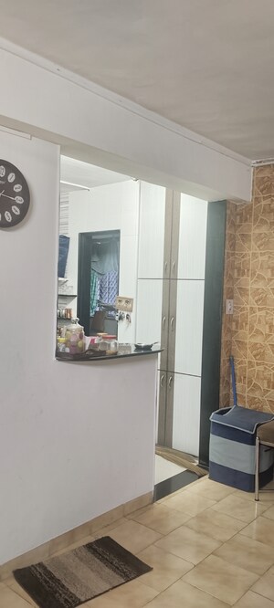 Room in 3 BHK Apartment at Vastrapur – for Sale