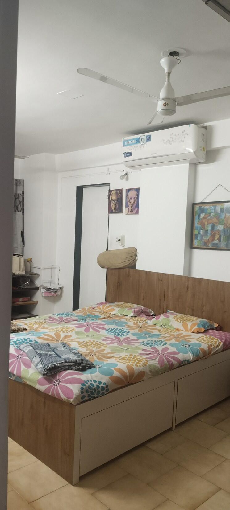 Bedroom, vastrapur 3 Bedroom 1300 Sq.Ft. Apartment In Vastrapur Ahmedabad 9162045