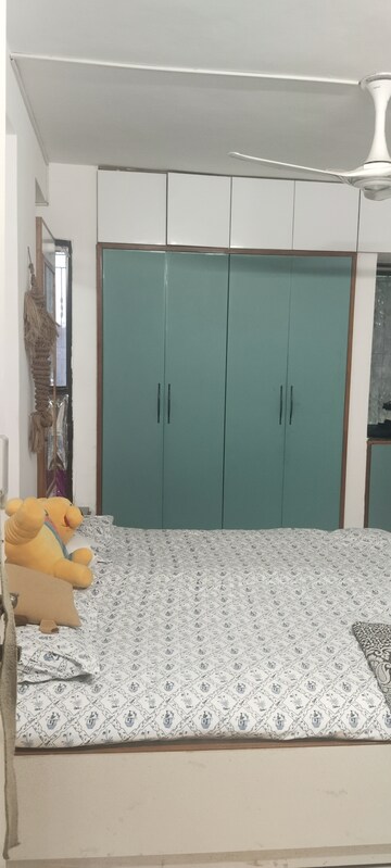 Room in 3 BHK Apartment at Vastrapur – for Sale