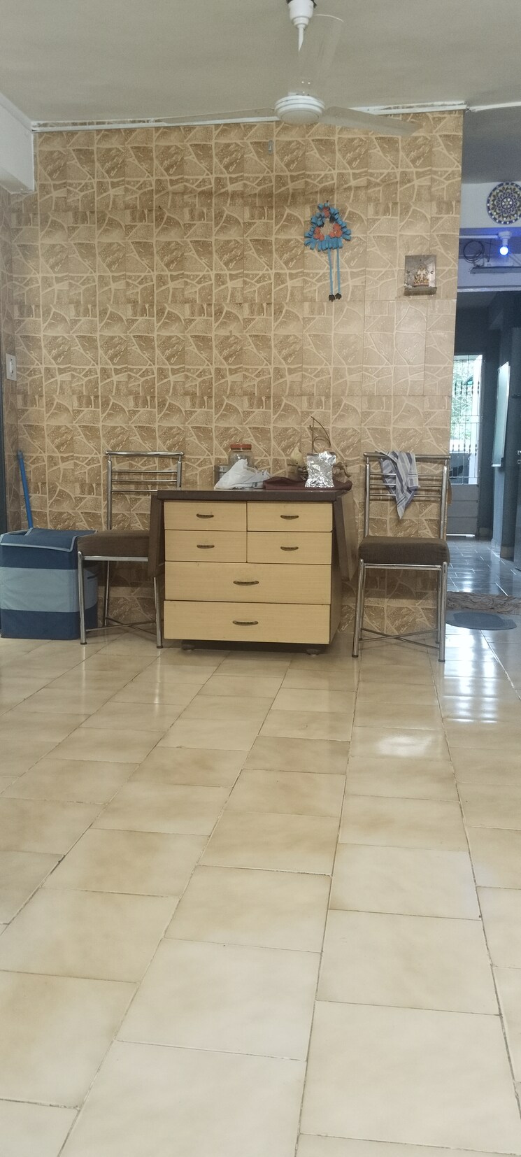 Living Room, vastrapur 3 Bedroom 1300 Sq.Ft. Apartment In Vastrapur Ahmedabad 9162045