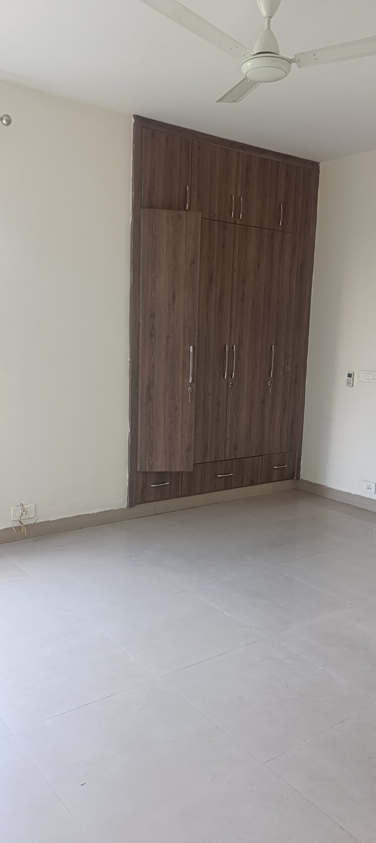 Room, unitech-woodstock-floors 3 Bedroom 1624 Sq.Ft. Apartment In Sector 50 Gurgaon 9162036