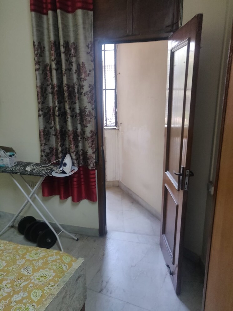 Living Room, lajpat nagar iii 2 Bedroom 200 Sq.Yd. Builder Floor In Lajpat Nagar Iii Delhi 9162099