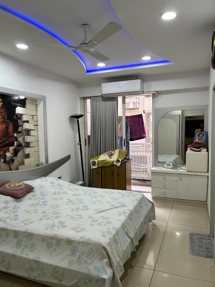 Bedroom, jp-iscon-platinum 3 Bedroom 2285 Sq.Ft. Apartment In Bopal Ahmedabad 9162039