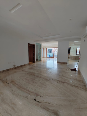Room in 3 BHK Builder Floor at Sector 21 – for Rent